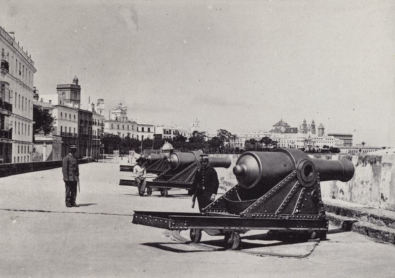 Cadiz: Bateria de San Carlos by Spanish Photographer