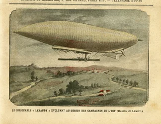 The airship Lebaudy evoluting over the eastern countryside