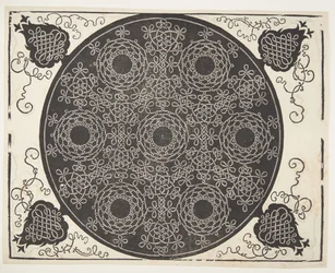 Interlaced Cord Pattern with Seven Wreaths