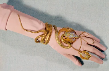 Bracelet and Ring of Comedian Henriette Rosine Bernard Called Sarah Bernhardt