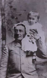 Franklin D Roosevelt, American politician and 32nd President of the United States, as a young child with his father