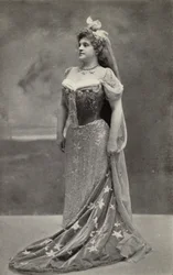Marcella Sembrich as Astrifiammante, Queen of Night, in 