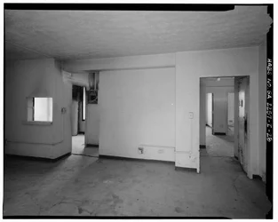Typical 2-bedroom with dining room and den, hallway with entry to kitchen and bathroom (left), hallway to bedrooms (right), Techwood Homes, Building No. 6, 465 Techwood Drive & 119-125 Hunnicutt Street, Atlanta, Fulton County, GA