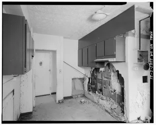 Typical kitchen, 3-bedroom apartment, Techwood Homes, Building No. 6, 465 Techwood Drive & 119-125 Hunnicutt Street, Atlanta, Fulton County, GA