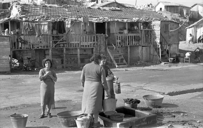 Crotone - Women at the Fountain