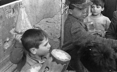 Paper Hats for Children, Crotone