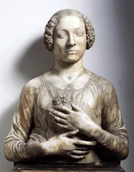 Woman with a bunch of flowers. Marble sculpture, approx. 1475-1480. Height 58 cm. Florence, Museo Nazionale del Bargello