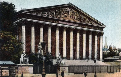 Paris: exterior view of the Chamber of Deputies (National Assembly, Palais Bourbon). Photograph from 1920 in the "Artistic Album" of the city of Paris. Private collection.