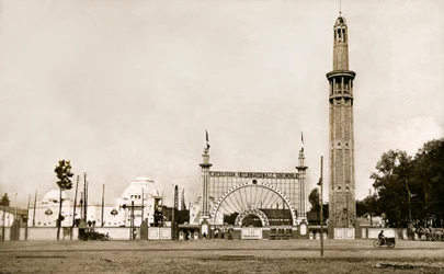 Grenoble (Isère, Dauphiné): International Exhibition of White Coal and Tourism in 1925 - the monumental entrance and the Orientation Tower (Perret Tower) - built by the brothers Auguste (1874-1954) and Gustave (1876-1952) Perret, 95 metres high and nearly