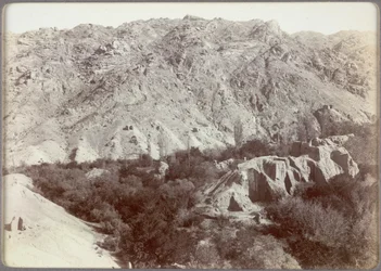 Ridge with ruined Buddhist shrines in Wang