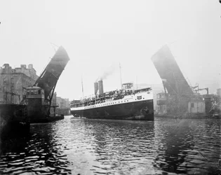 Eastland ship, Chicago, Illinois, USA, c.1900