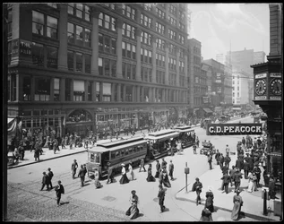 View of The Fair Store on State Street, Chicago, Illinois, USA, c.1905 (b/w photo)