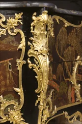 Louis XV commode