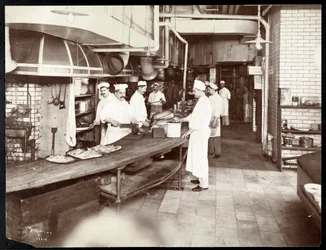 Cooks working in the kitchen of the Waldorf Astoria Hotel at 34th Street and 5th Avenue, New York, 1903 or 1904