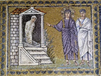 Resurrection of Lazarus (mural mosaic at the church of Saint Apollinar, Ravenna)