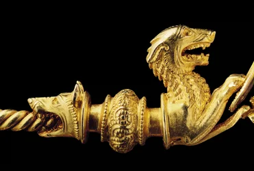 Highly important La Tene warrior fibula (detail)
