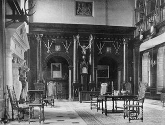 Screen in the Hall