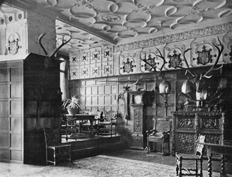 The Dais in the Hall