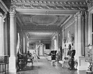 The Long Gallery