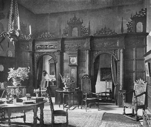 The Screen in the Hall
