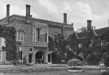 Two Periods of Architecture