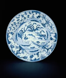 Blue and white dish painted with fishermen in a river scene, Tianqi or Chongzheng, 1620-30