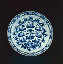 Blue and white dish painted with rocky islands and pavilions, Wanli or Tianqi, 1600-25