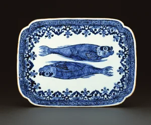 Blue and White Export Porcelain Dish Painted with Fish