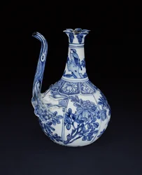 Blue and white kraak pomegranate ewer painted with birds and flowers, Wanli, 1580-1600