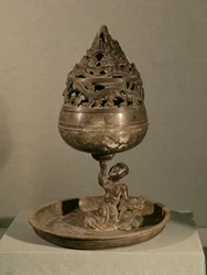 Censer in the Shape of the Cosmic Mountain 