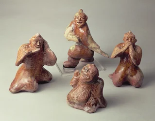 Early Chinese pottery group of four entertainers, tomb artefact, Han Dynasty, 25-220 AD