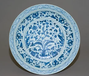 Large dish, late 14th century