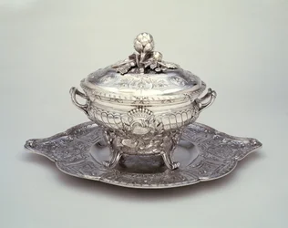 Tureen on stand