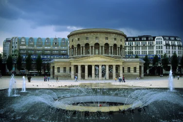 Architecture: view of the Rotunda de la Villette (Rotunda Ledoux) (1784-1789) made by architect Claude Nicolas Ledoux (1736-1806). Paris, Place Stalingrad