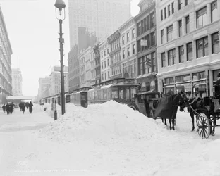 Blockaded transport on 23rd street after a snow storm, New York, c.1905