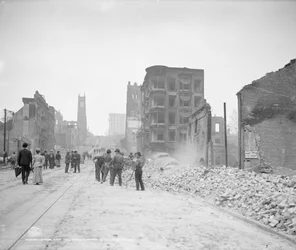 Clearing away the debris in California Street, San Francisco