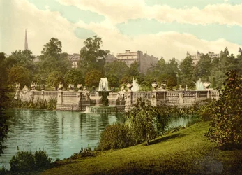 Fountains at Kensington Gardens, London, c.1890-1900