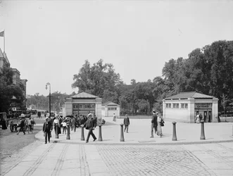 Subway Entrance and Exit, Boston Common, Boston, Massachusetts, USA, c.1900