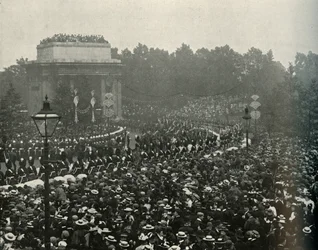 Arrival of the Canadian Premier The Hon. Wilfrid Laurier at Hyde Park Corner