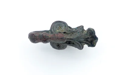 Garment hook, 400-200 BC