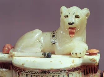 Detail of the lid of an unguent jar with a figure of the king as a lion, from the tomb of Tutankhamun (c.1370-52 BC) New Kingdom