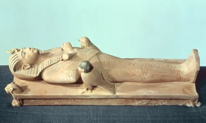 Image of the king on his funerary bed, from the tomb of Tutankhamun