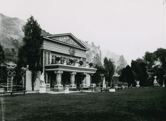 Cremorne Gardens, London: Swiss Cottage
