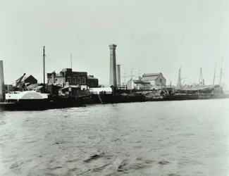 Isle of Dogs Pumping Station: exterior