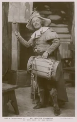 Mr Walter Passmore, Seth Lewis in Lady Tatters