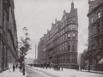 Northumberland Avenue, with the Constitutional Club