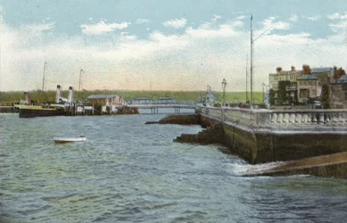 The Pier, Cowes
