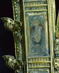Angel playing a kettledrum, detail from the crozier of William of Wykeham