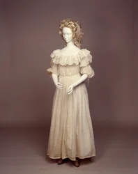 The Chemise à la Reine