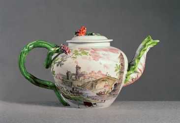 Longton Hall teapot, c.1755